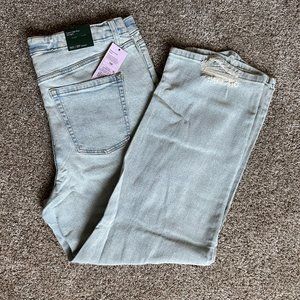 NWT Wild Fable Super High Rise Straight Light Wash Distressed Jeans Size 16S